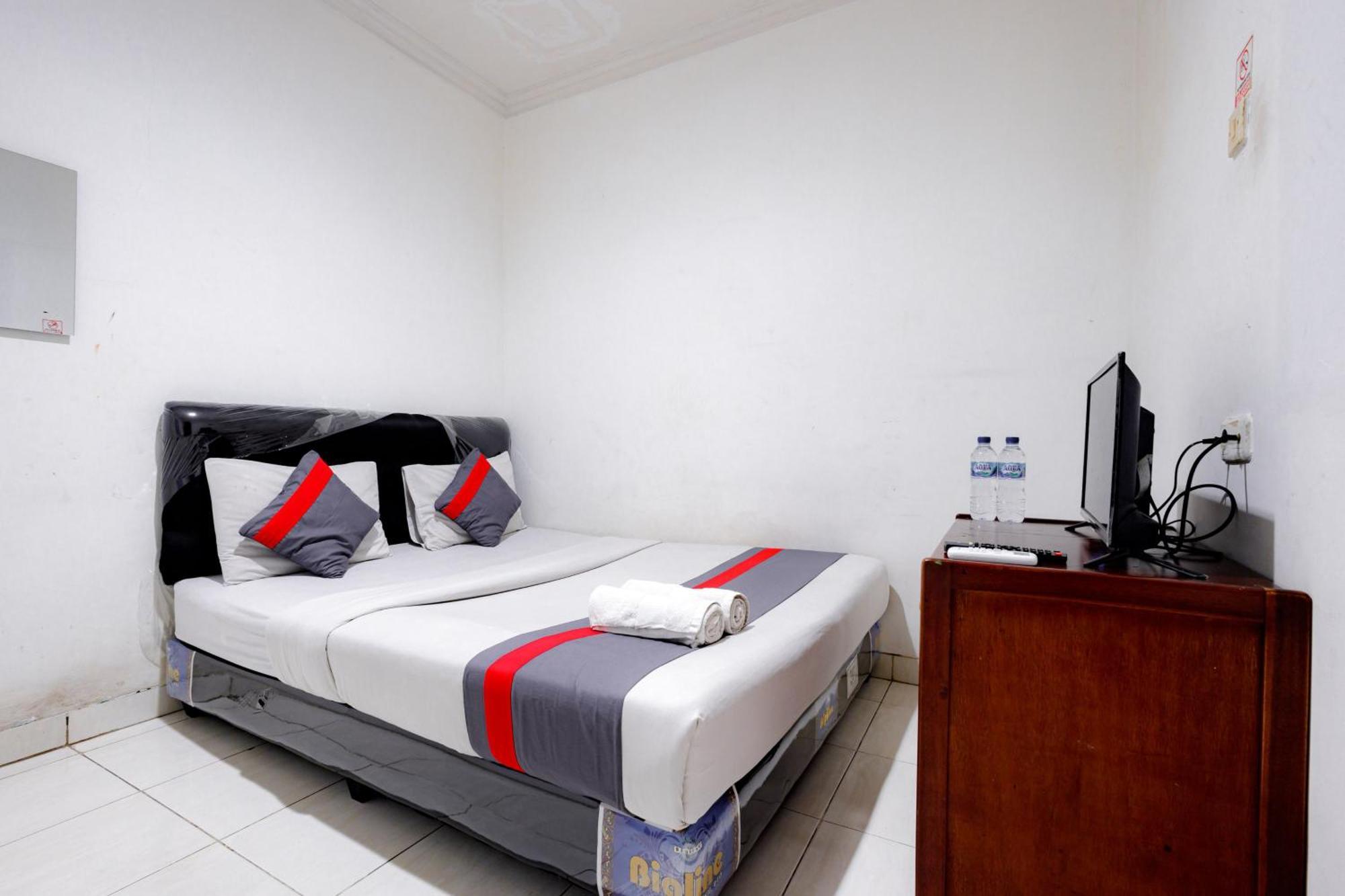 J&B Rooms Tomang Jakarta Mitra Reddoorz 外观 照片